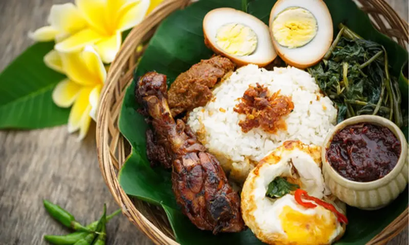 Nasi Rames Cemara: Kenikmatan Sederhana yang Menggoda di Jantung Cilacap